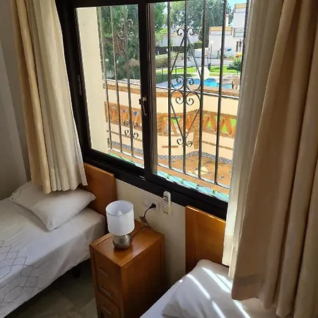 Apartment Club Calahonda Walking Distance To Sitio de Calahonda