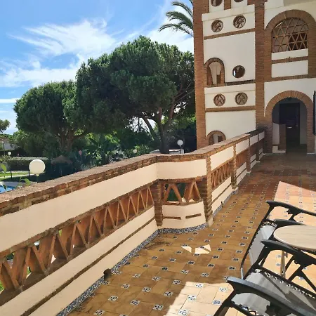 Club Calahonda Walking Distance To